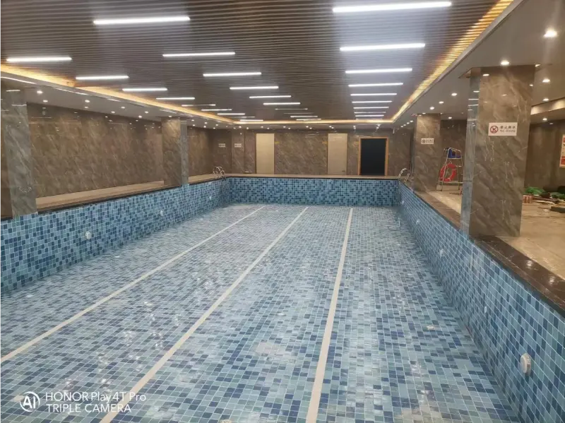 La pompa di calore Blueway migliora il comfort della piscina coperta nel progetto residenziale Yabowen No.1 Mansion La pompa di calore Blueway migliora il comfort della piscina coperta nel progetto residenziale Yabowen No.1 Mansion